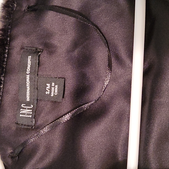 Beautiful never worn vest - Picture 2 of 2